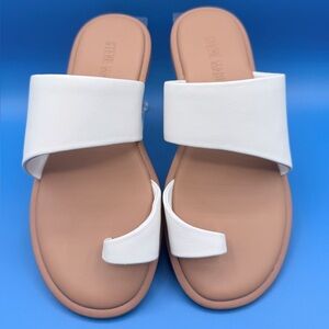 Steve Madden “Zani” white leather sandal